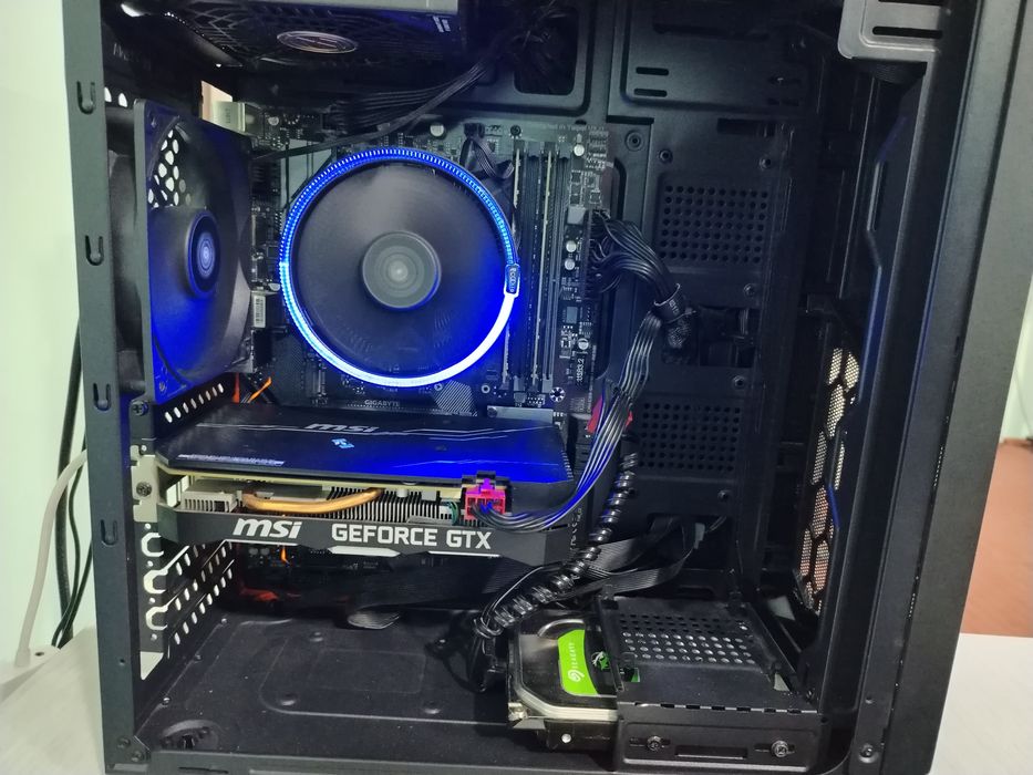 Dasturlash uchun zo'r kompyuter