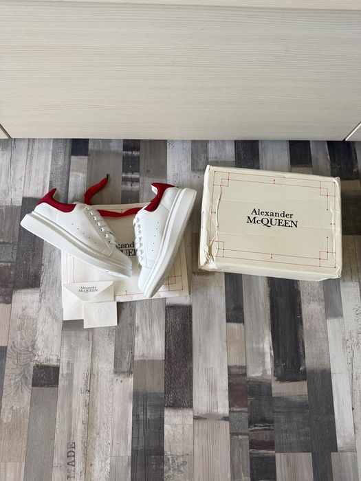 Alexander Mcqueen