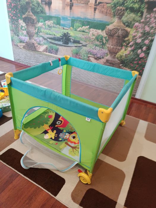 Продам детский складной манеж.