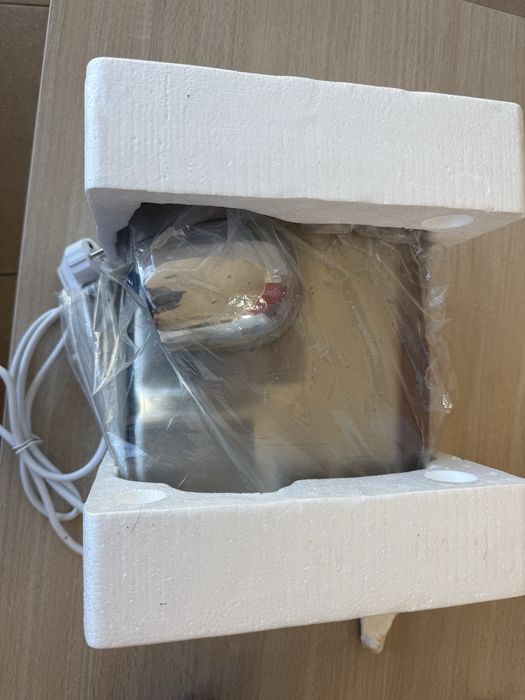 Нов стоманен сешоар Торнадо с външни забележки