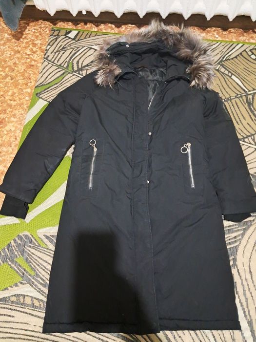 Продам куртки зимние.