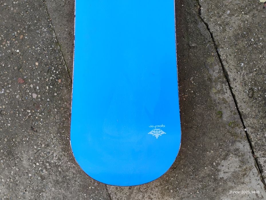 Vând placa snowboard