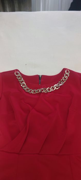 Елегантна дамска рокля