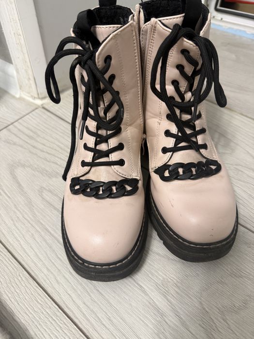 Продам весенние сапоги для девочки