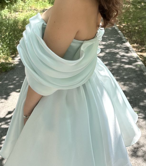 Платье коктейльное