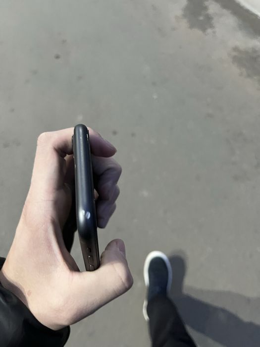 iPhone 11 128ГБ продам