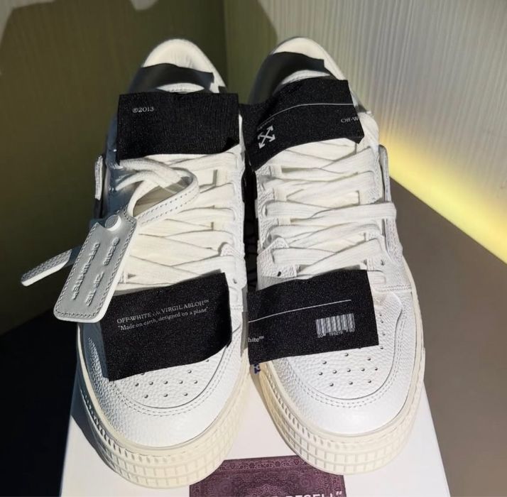 Adidasi off white court 3.0