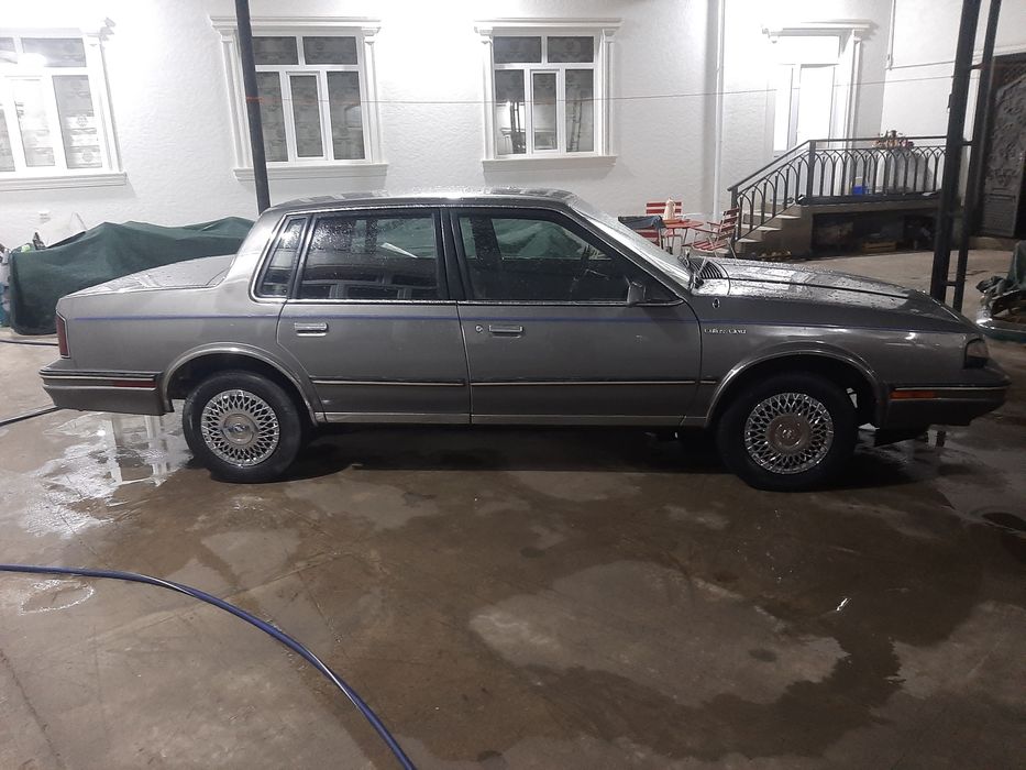 Американский автомобил.