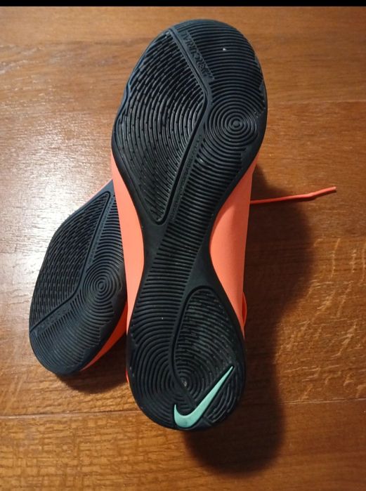 Ghete de fotbal nike