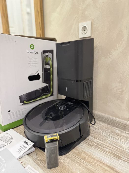 Прохосмукачка робот irobot roomba i7+
