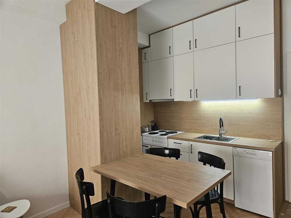 Дава се под наем Тристаен апартамент в Бургас, Изгрев - 70 кв.м за 255 € - Снимка #8