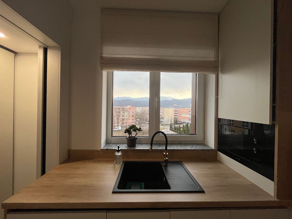 Închiriez apartament nou, impecabil, este la prima închiriere!