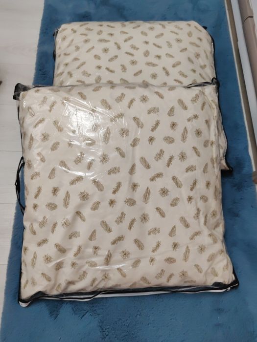 Perne cu pene naturale noi 2 bucăți