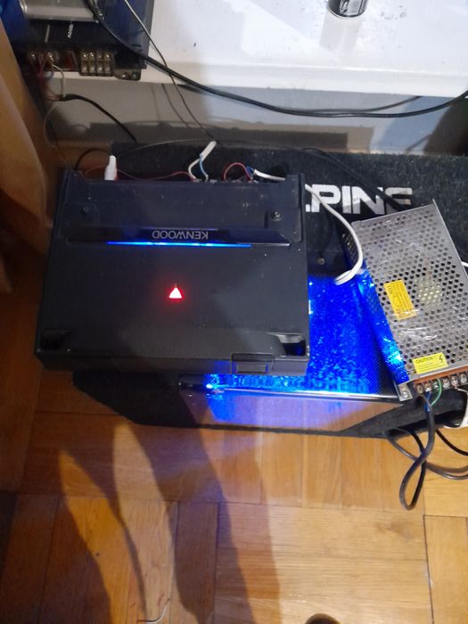 Продам сабвуфер ////////ALPINE