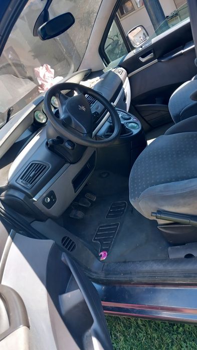 Peugeot 807  2003