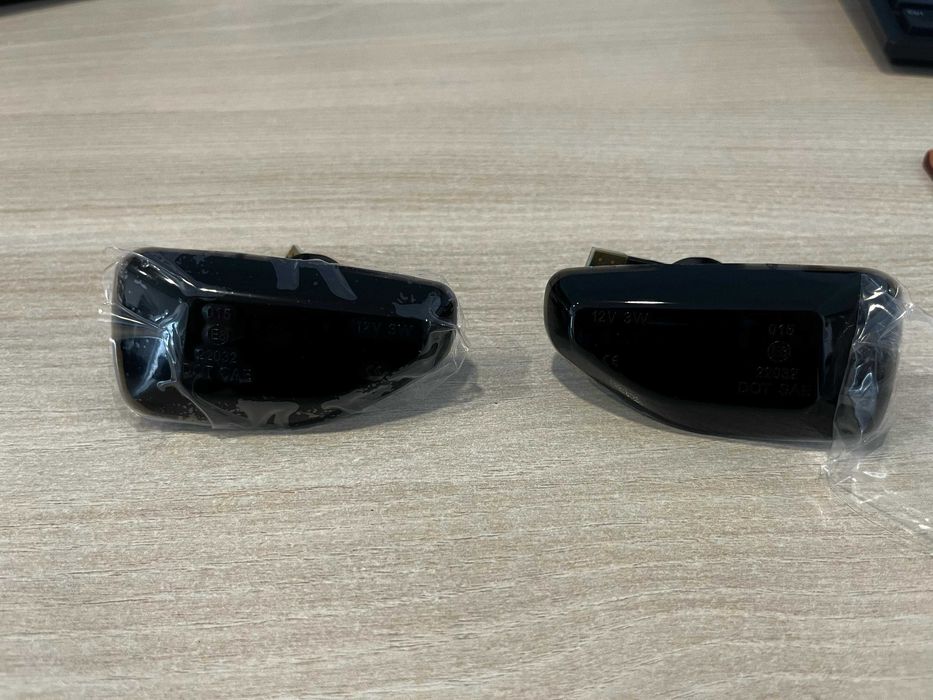 Lampi semnalizare aripa dinamice Dacia Duster Logan Sandero