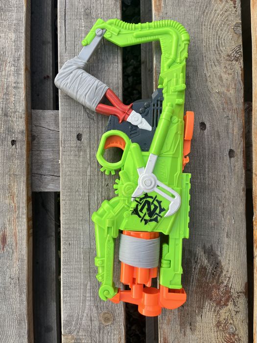 Продаю бластеры Nerf