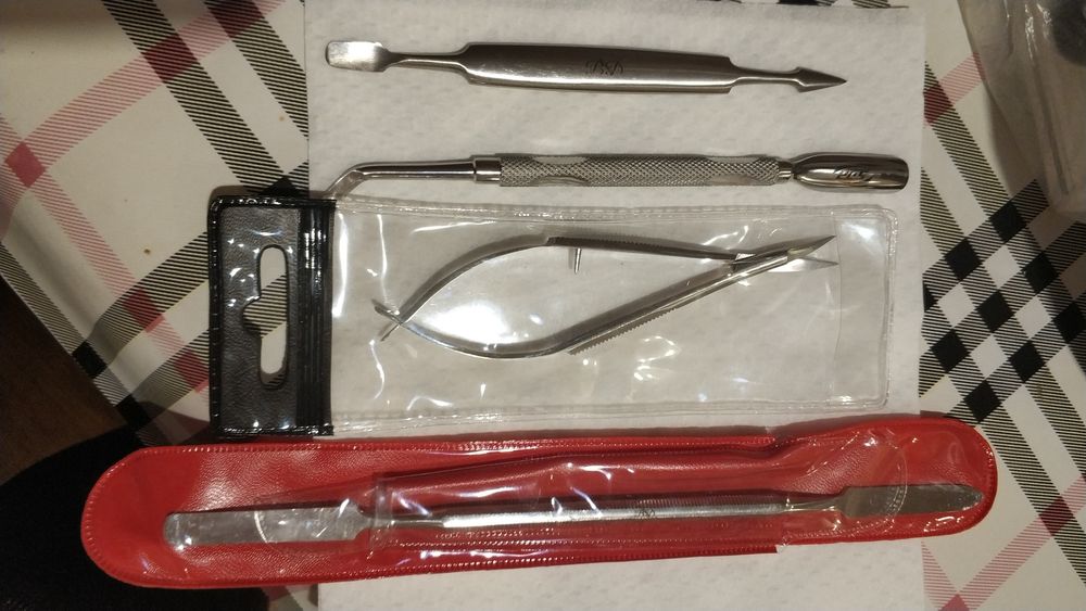 Професионални инструменти за маникюр