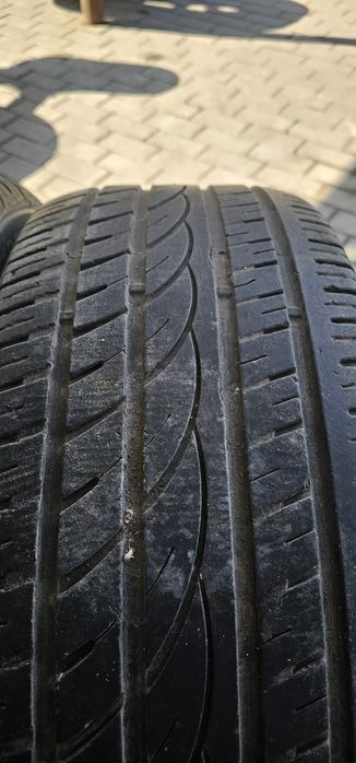 Продам комплект летних шин 235/55/R17