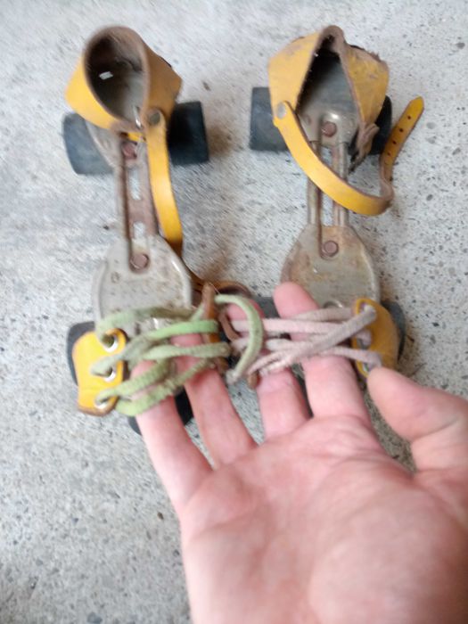 Стари ролкови кънки