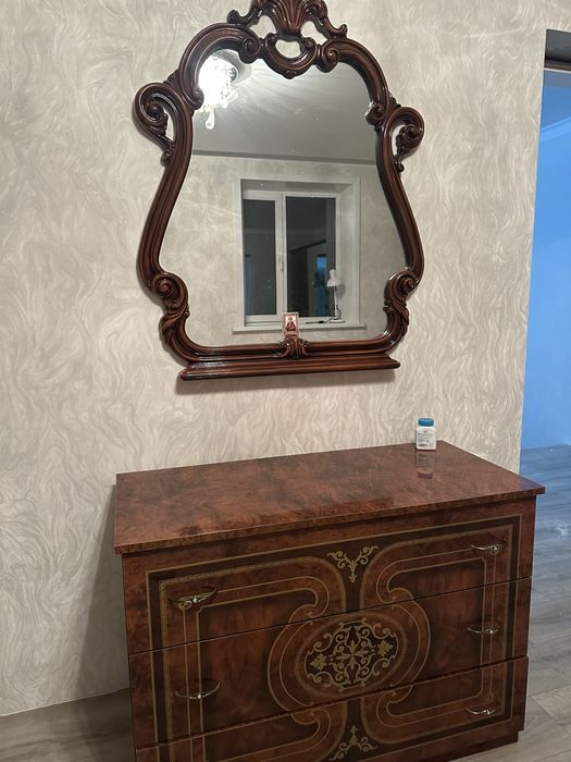 Продам спальный гарнитур