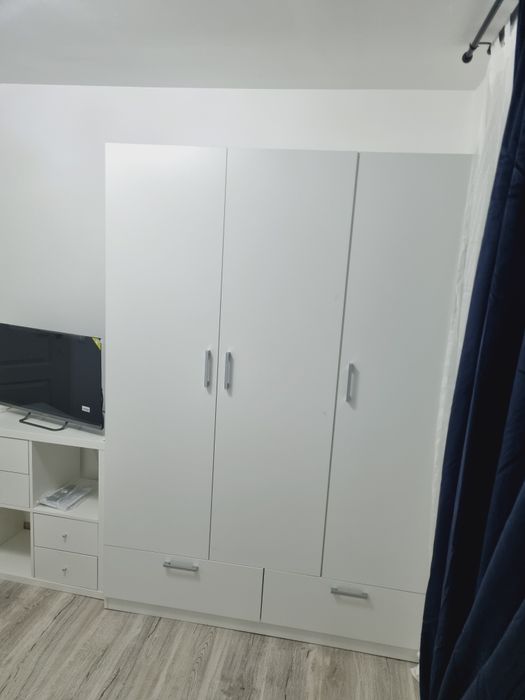 Propietar inchiriez ap 3 camere
