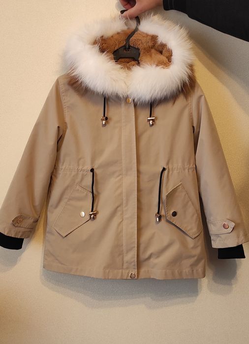 Продат зимнюю парку на девочку