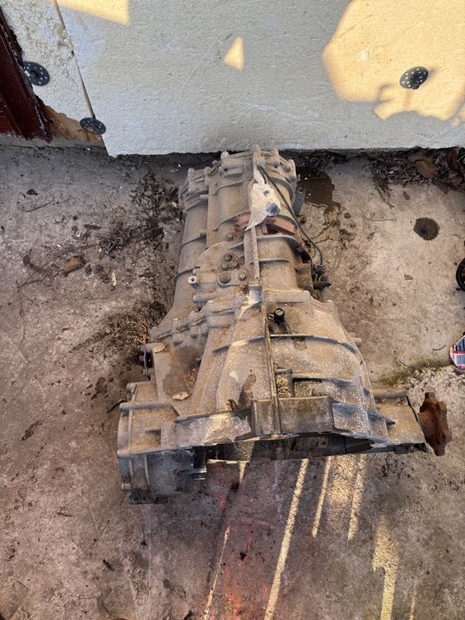 Cutie manuala  audi a5 a4 q5 2.0 start stop LLQ