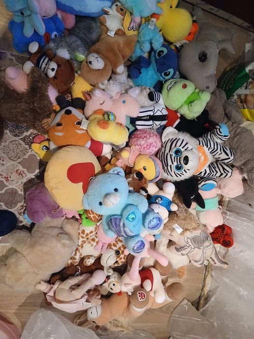 Плушени играчки над 90 броя