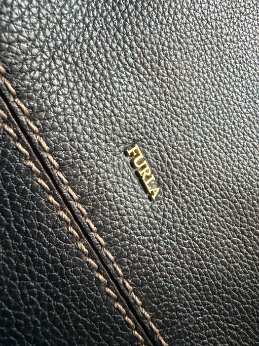 Geantă Furla originală neagră cu pouch