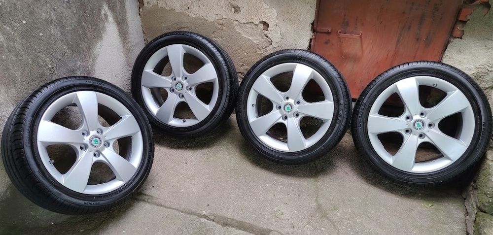 Джанти с летни гуми 5х112 17" Skoda Seat VW Audi