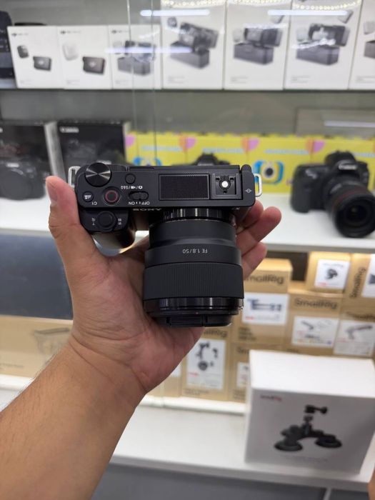 Sony zv e -10  Sony 50 mm f1.8