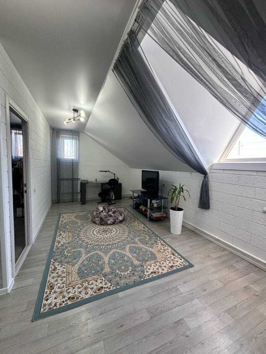 Продается новый коттедж в центре города