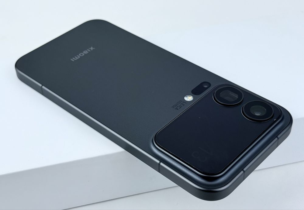 НОВ! Xiaomi 17 Pro Max 5G 1TB 16RAM Black 2г. Гаранция!