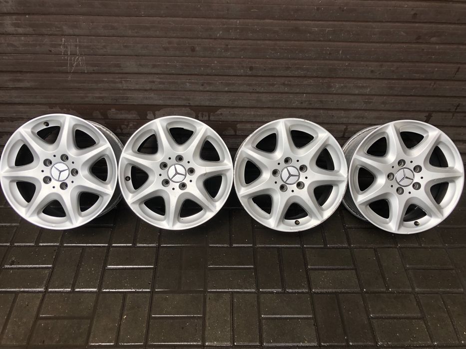 Диски на Мерседес 220