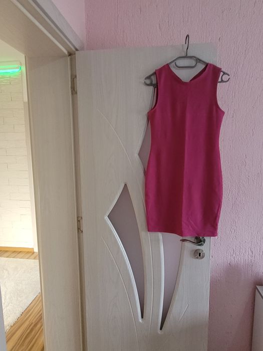 Розова лятна рокля