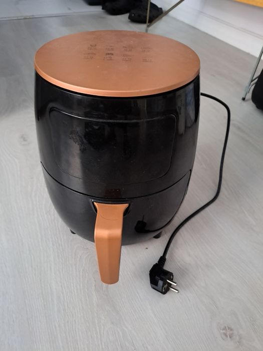 Vând airfryer stare excelenta