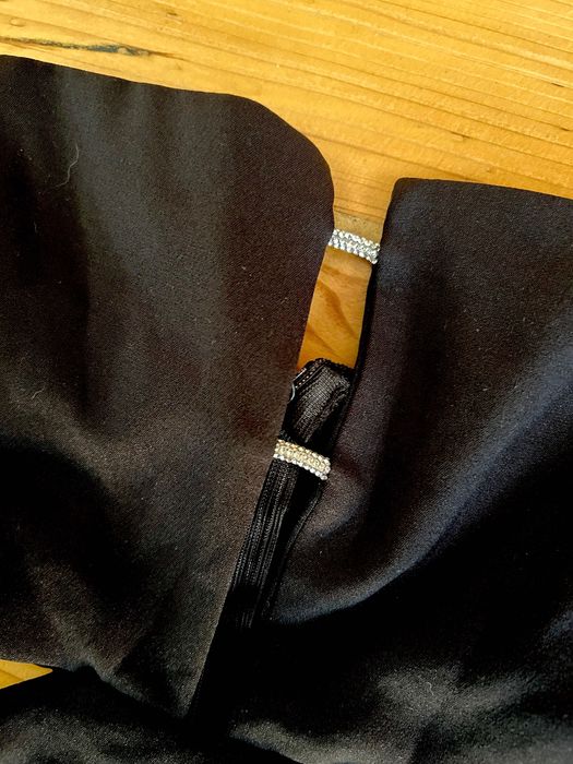 Дамска рокля с изрязани елементи trendyol