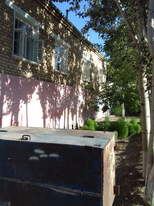 Ховли сотилади
6 сотих
2хўжалик яшаса бўладиган шароит бор
Икки каватл