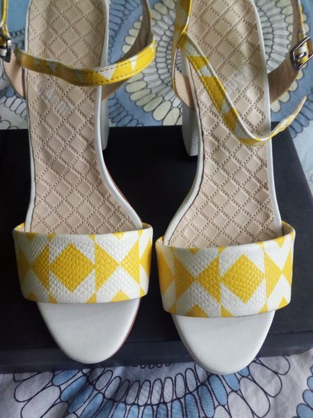 Обувки "GiAnni", "LIU JO", "Laura Biaggioti" и др.