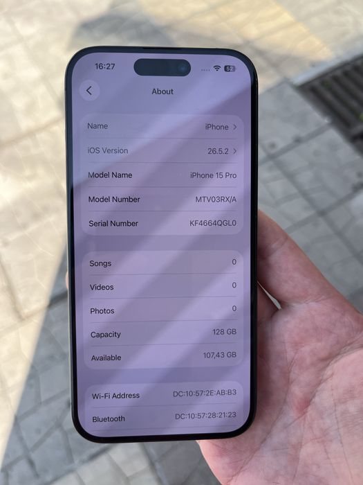 Продавам iphone 15 pro