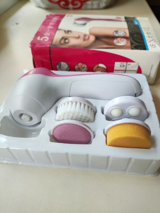 Массажёр чистка лица