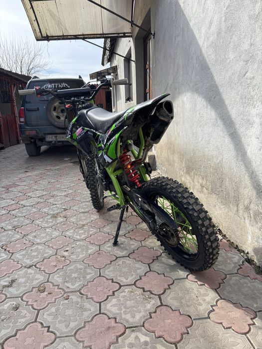 Vând sau schimb KXD  150   4T