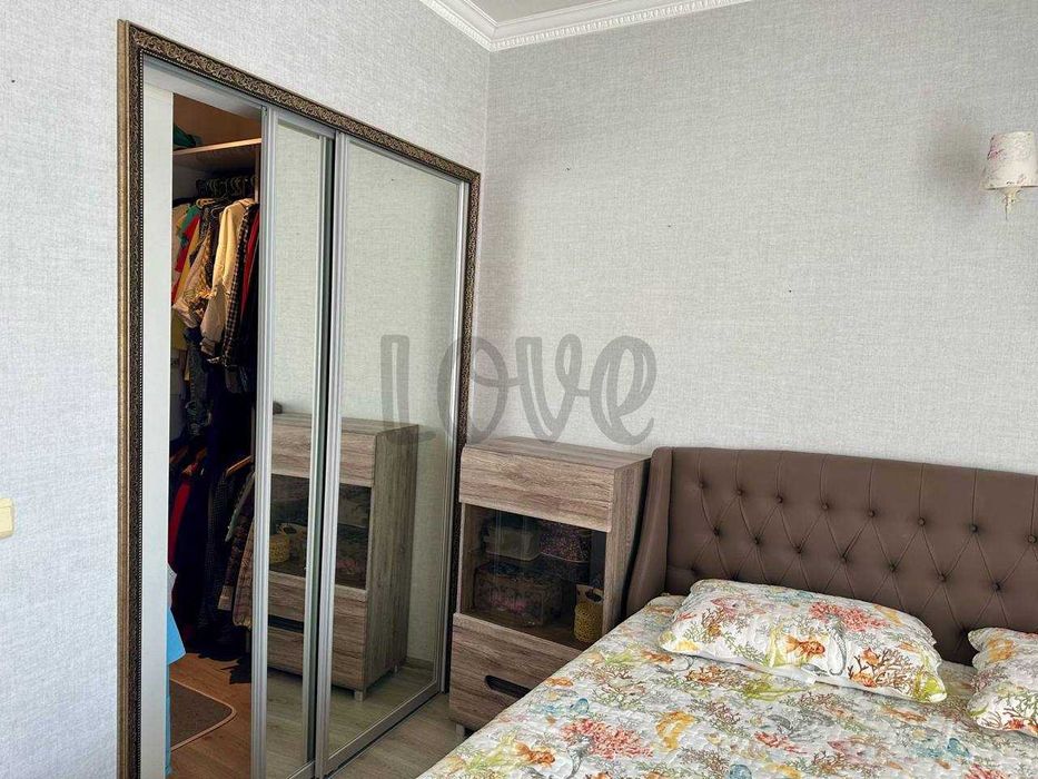 Продава се Тристаен апартамент в Варна, Галата - 100 кв.м за 1950 €/кв.м - Снимка #8