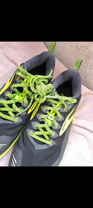 adidasi brooks cascadia 16