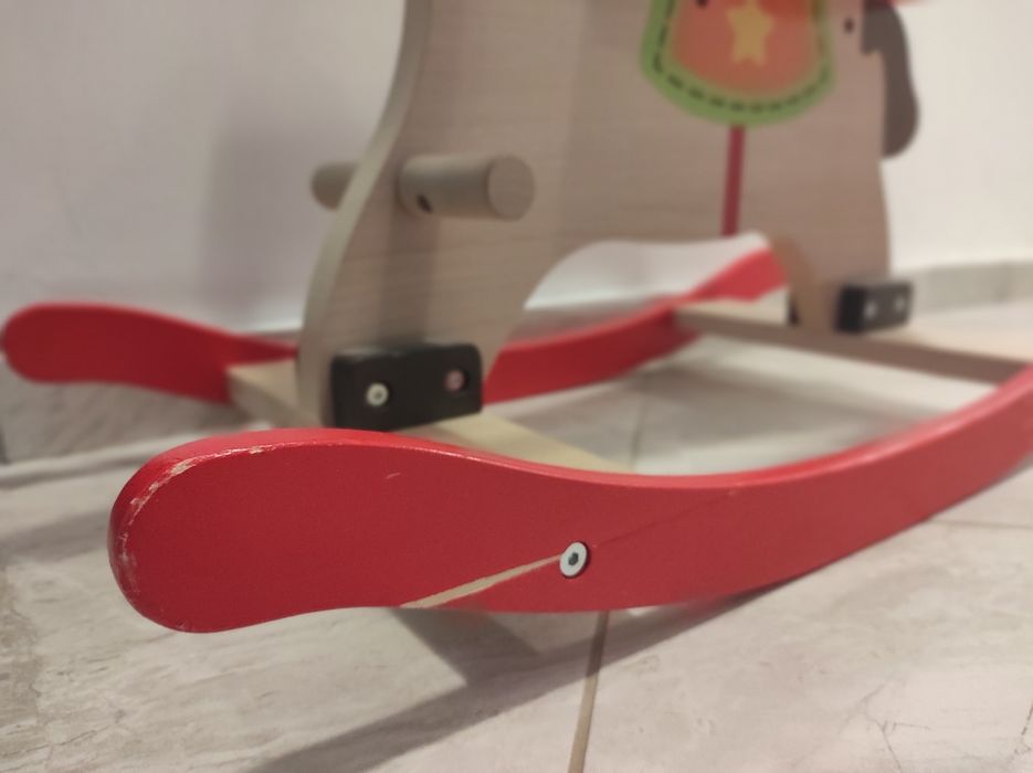 Дървено конче люлка