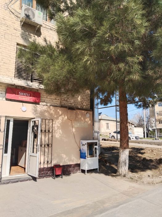 Продам 2-х комнатную. ЕВРОРЕМОНТ. Первый этаж. ( Янгиюль  кирпич дом)