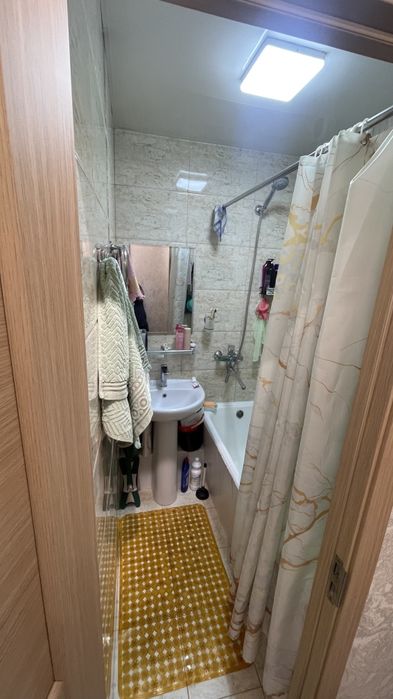 Kvartira Ibn-sino 1 da sotiladi