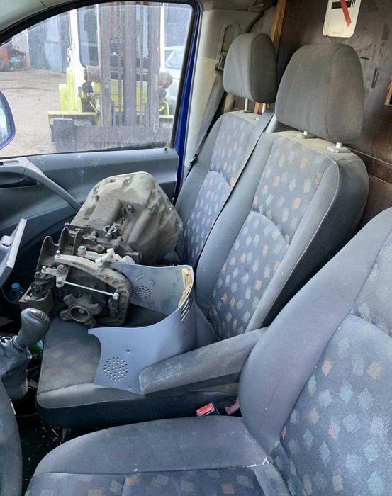 Piese Mercedes - Benz Vito  639  2.2 , 150 hp din 2006