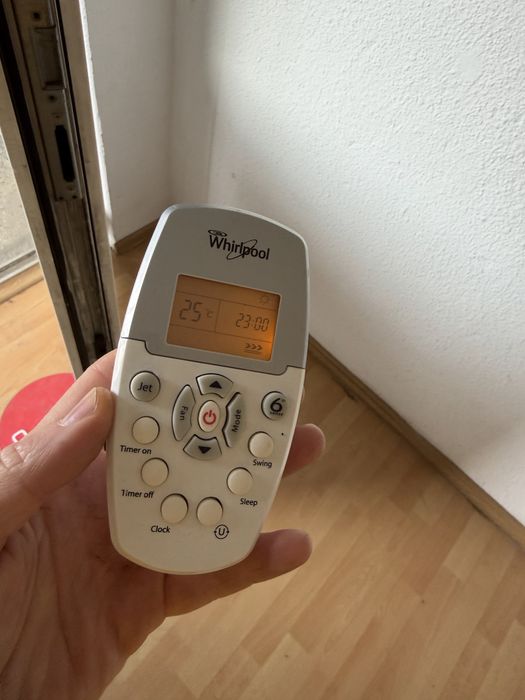 Aer conditionat Whirpool 6th Sense 12.000 BTU